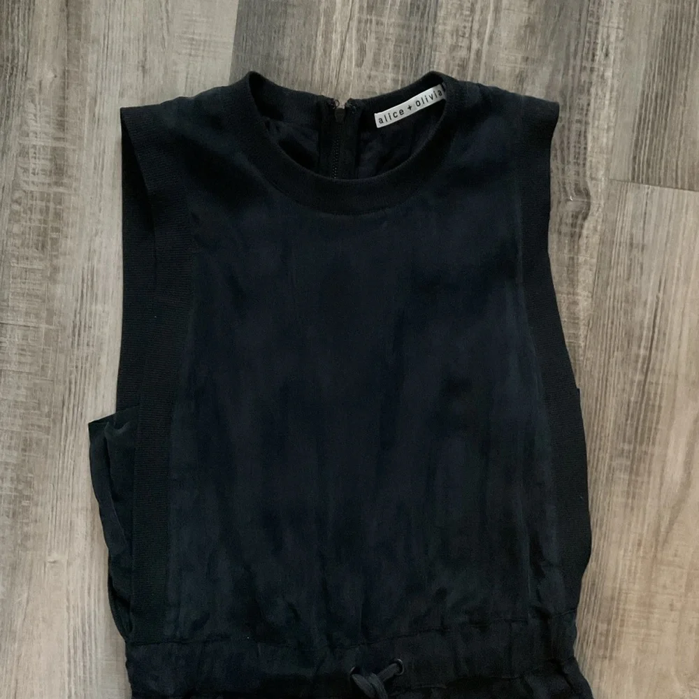 Alice + Olivia Zila Sleeveless Jumpsuit Women's XSBlack Solid Tie Waist Zip Back
